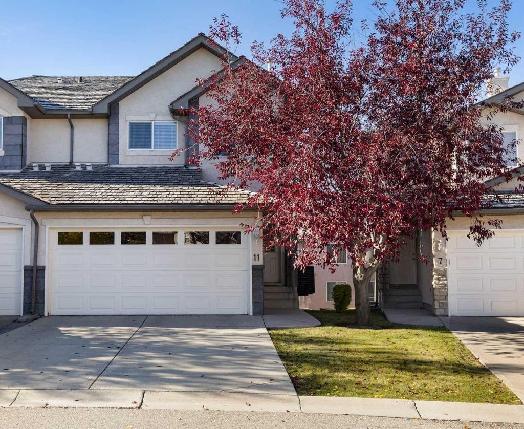 Photo of 11 Royal Crest Court NW, Calgary, AB T3G 5W3 (MLS # A2350656)