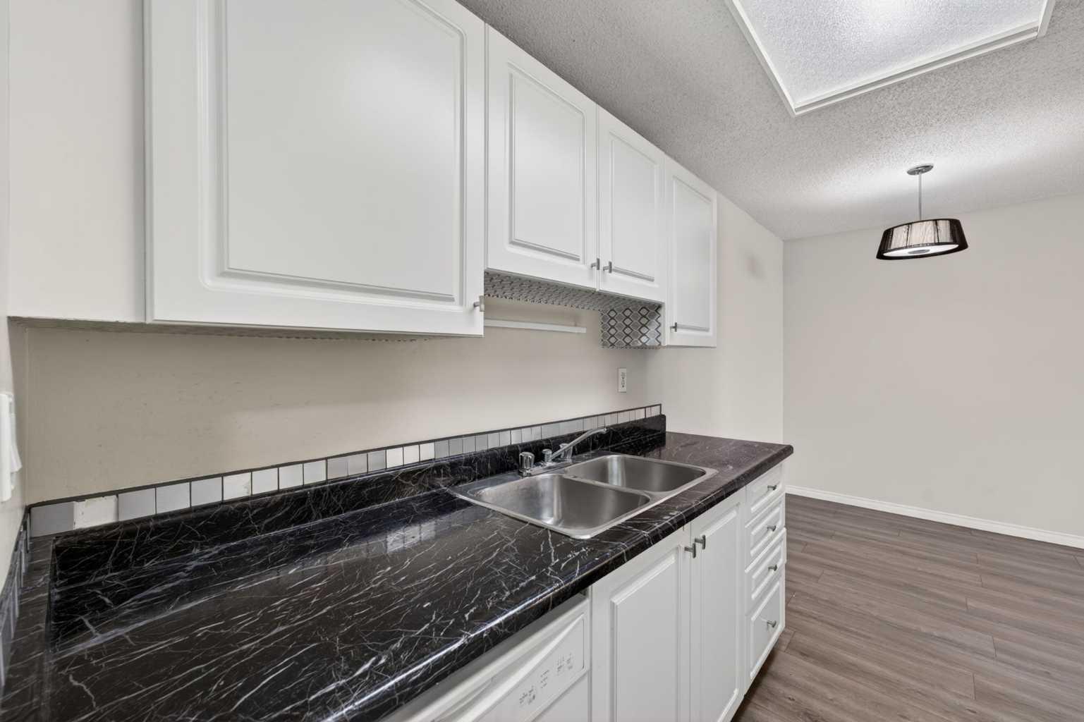 231 Heritage Drive SE 83E