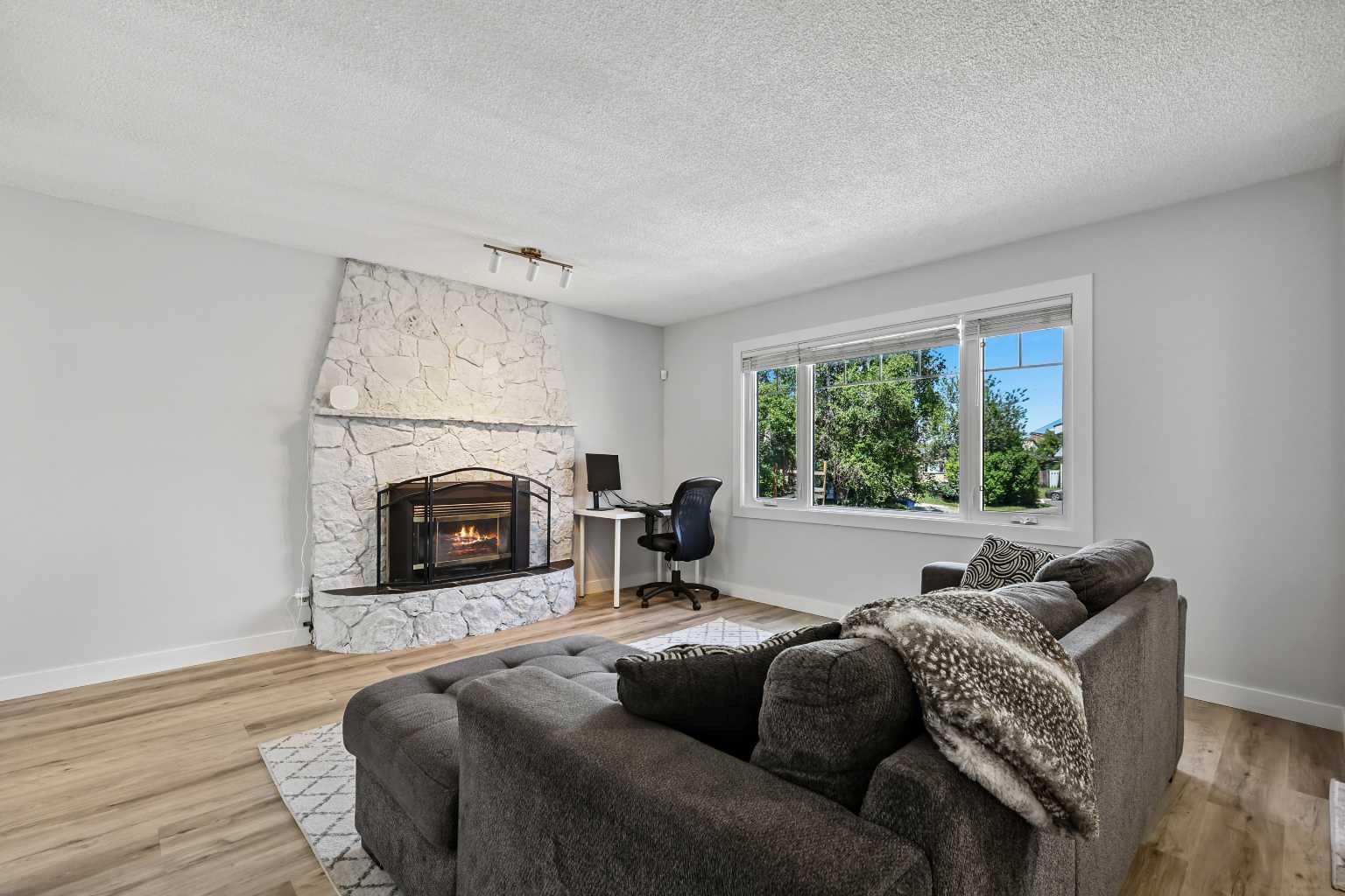 309 Olympia Drive SE