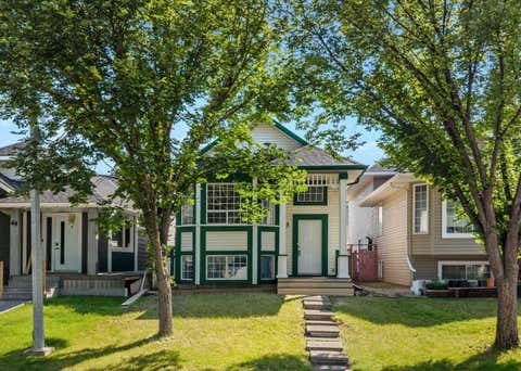 Photo of 45 Martinridge Crescent NE, Calgary, AB T3J 4S8 (MLS # A2339074)