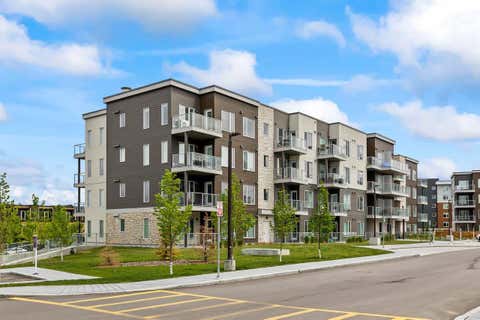 Photo of 660 Shawnee Square SW #410, Calgary, AB T2Y 0X6 (MLS # A2318575)
