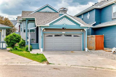 92 Martha's Haven Gardens NE Calgary AB T3J 3W1