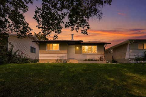 Photo of 3257 32A Avenue SE, Calgary, AB T2B 0J6 (MLS # A2331061)