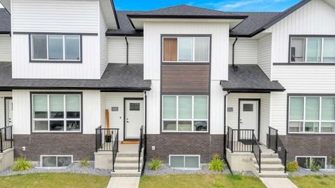 20 Evergreen Way D Red Deer AB T4P 3H1