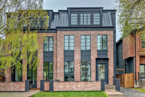 1517 32 Avenue SW Calgary AB T2T 1V7