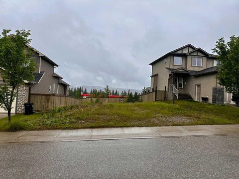 Photo of 103 Lupin Way, Hinton, AB T7V 0B2 (MLS # A2319510)