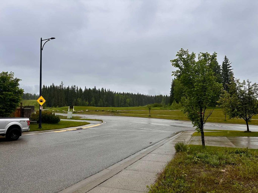 Photo of 103 Lupin Way, Hinton, AB T7V 0B2 (MLS # A2319510)