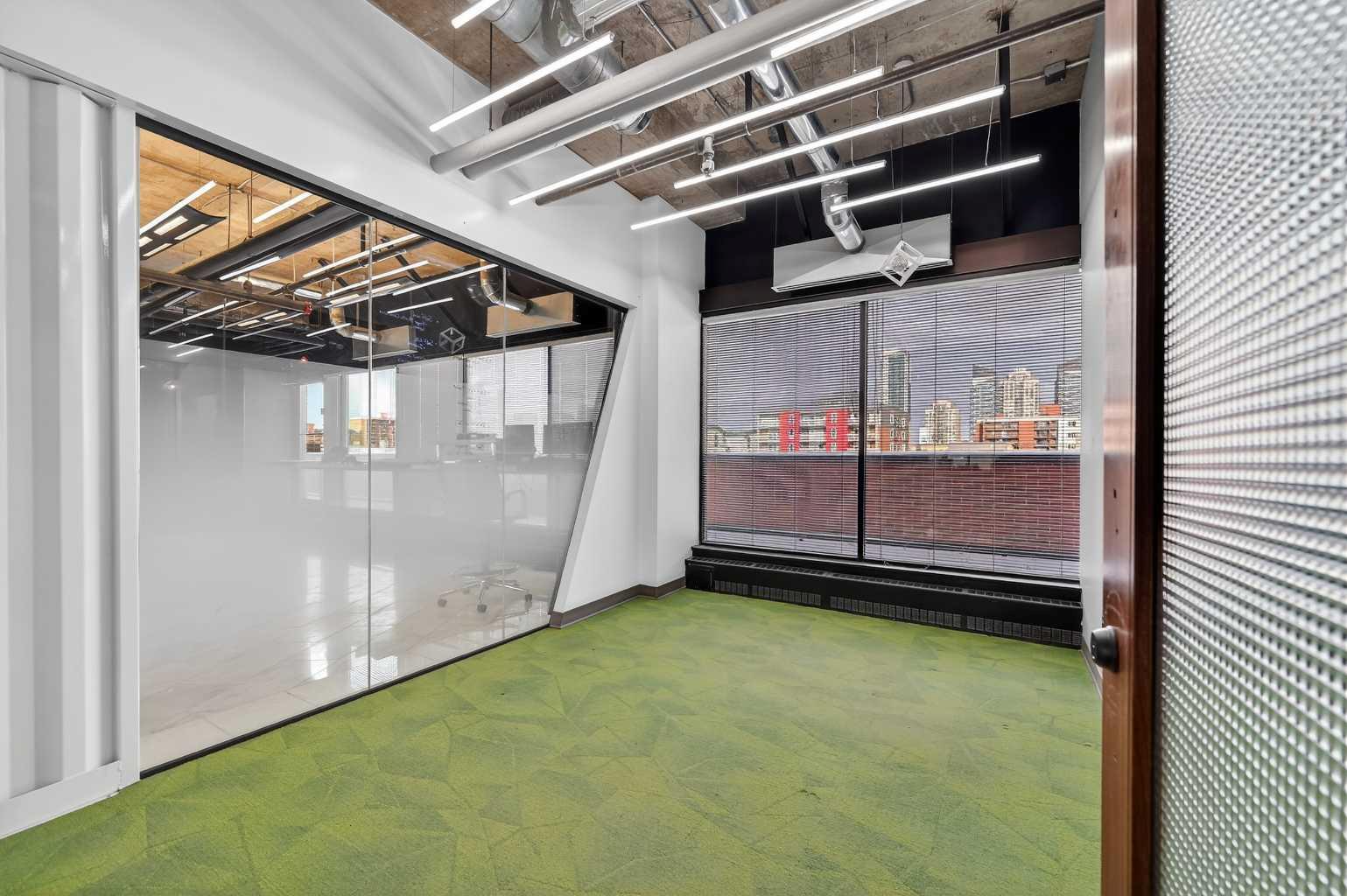 1109 17 Avenue SW 400