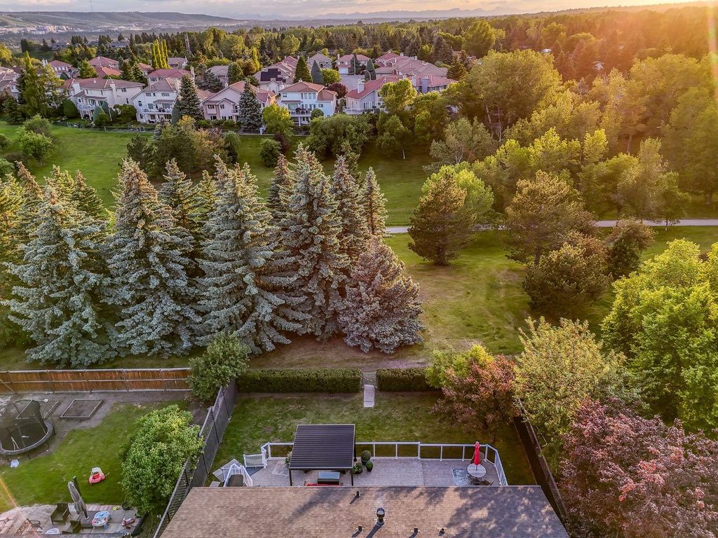 Photo of 5011 Viceroy Drive NW, Calgary, AB T3A 0V2 (MLS # A2318914)