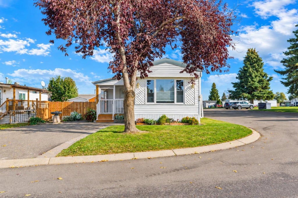 Photo of 2248 Southview Drive SE #64, Medicine Hat, AB T1B 1R3 (MLS # A2353162)