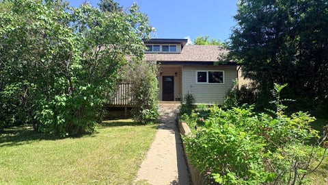 Photo of 1110 4TH Avenue, Wainwright, AB T9W 1H1 (MLS # A2321543)