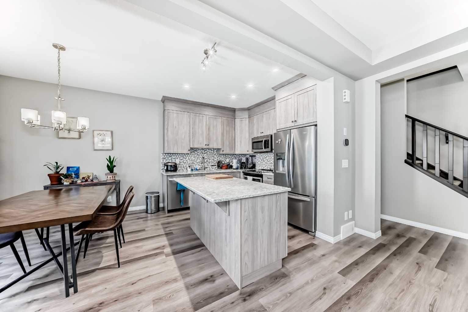 43 Carrington Crescent NW