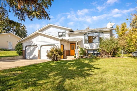 Photo of 2404 18 Street, Nanton, AB T0L 1R0 (MLS # A2348421)