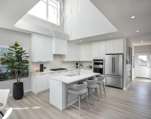 51 Heartwood Villas SE Calgary AB T3S 0R6