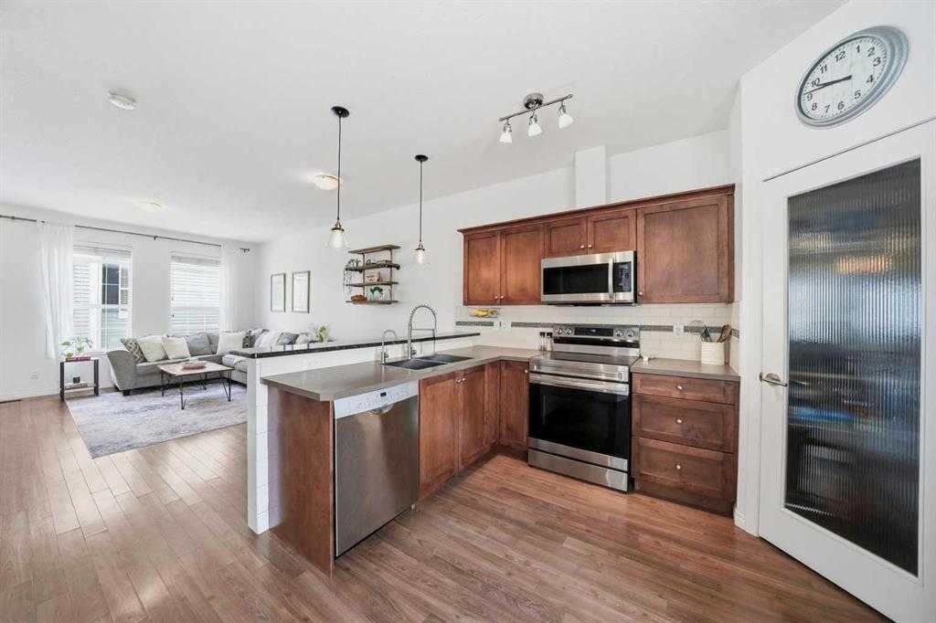 1001 8 Street NW 4803
