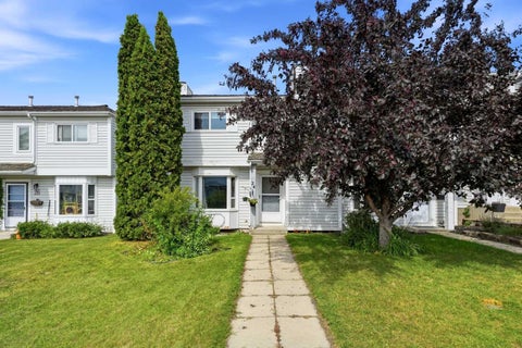 Photo of 24 Ellenwood Drive, Red Deer, AB T4R 2E3 (MLS # A2338087)