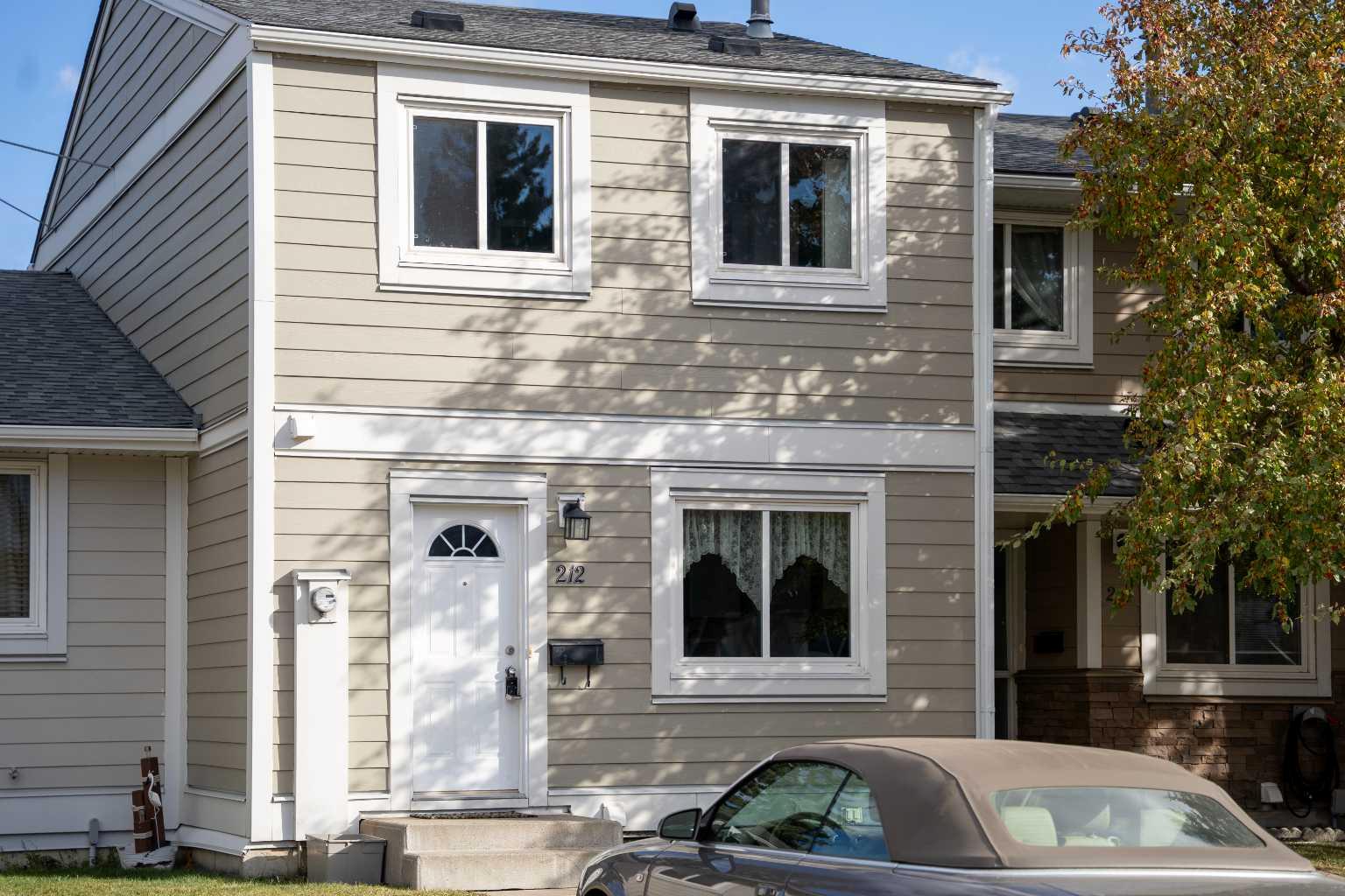 212 Georgian Villas NE