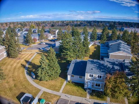 Photo of 212 Georgian Villas NE, Calgary, AB T2A 7C9 (MLS # A2280948)