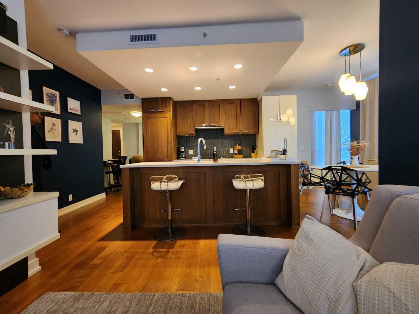 222 RIVERFRONT Avenue SW 1725