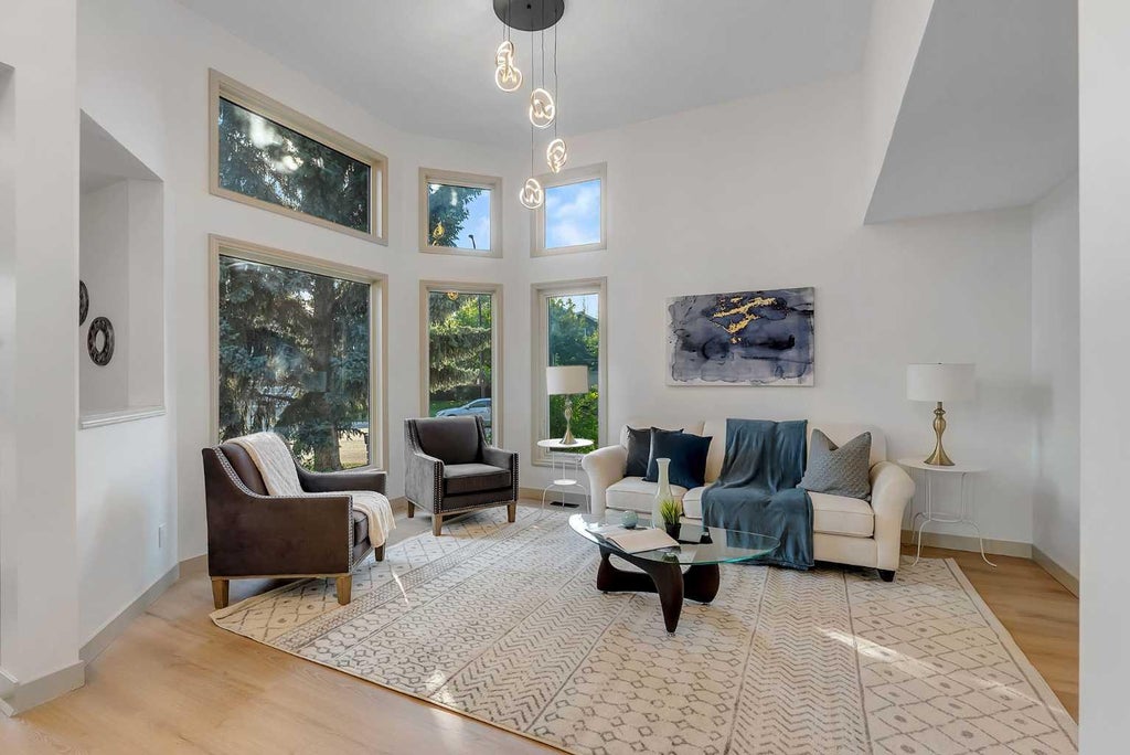 Photo of 12 Diamond Terrace SE, Calgary, AB T2J 7A9 (MLS # A2346117)