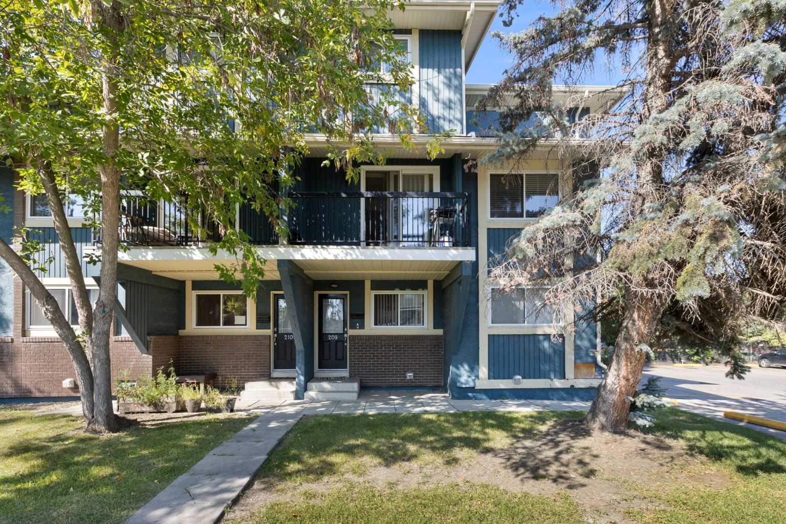 2200 Woodview Drive SW 209