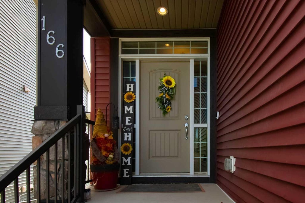 Photo of 166 Nolancliff Crescent NW, Calgary, AB T3R 0J4 (MLS # A2350813)