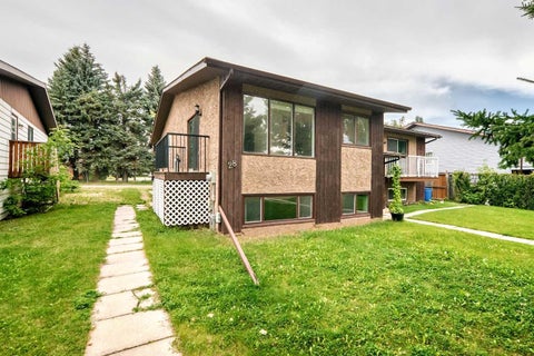 Photo of 28 Woodland Drive, Lacombe, AB T4L 1V1 (MLS # A2338714)