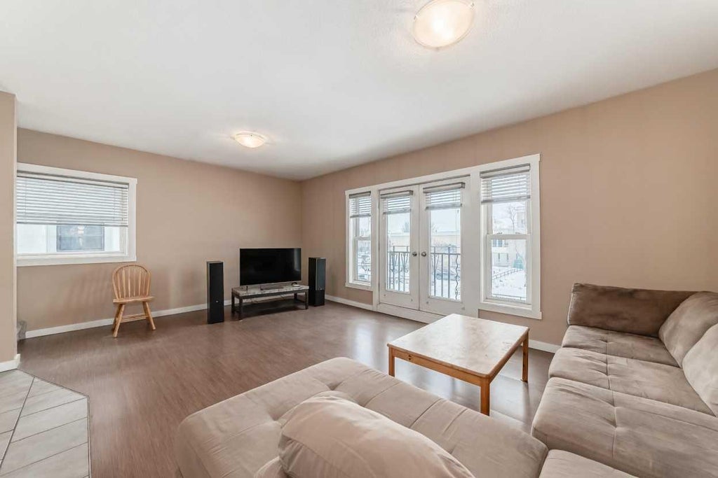 Photo of 1922 9 Avenue SE #6, Calgary, AB T2G 0V2 (MLS # A2329603)