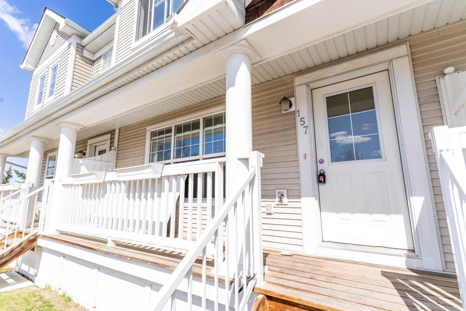 157 Country Village Manor NE
