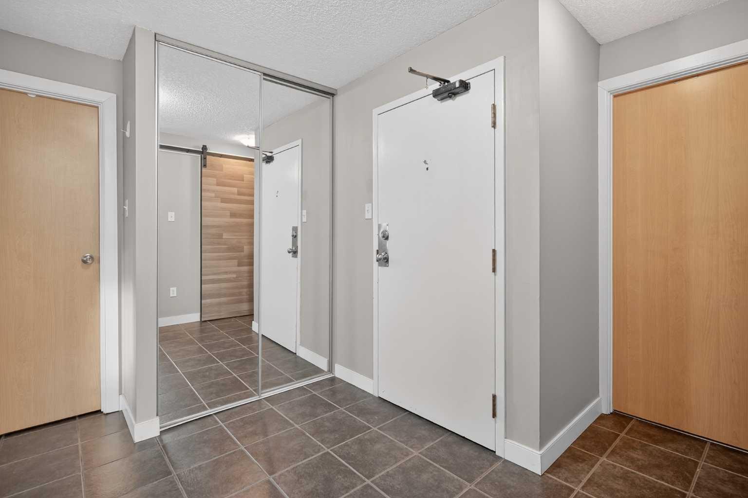 626 15 Avenue SW 402