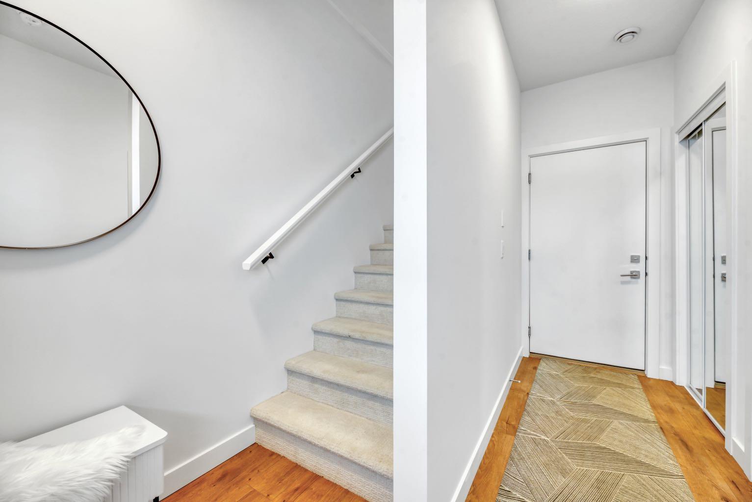 220 Creekstone Drive SW