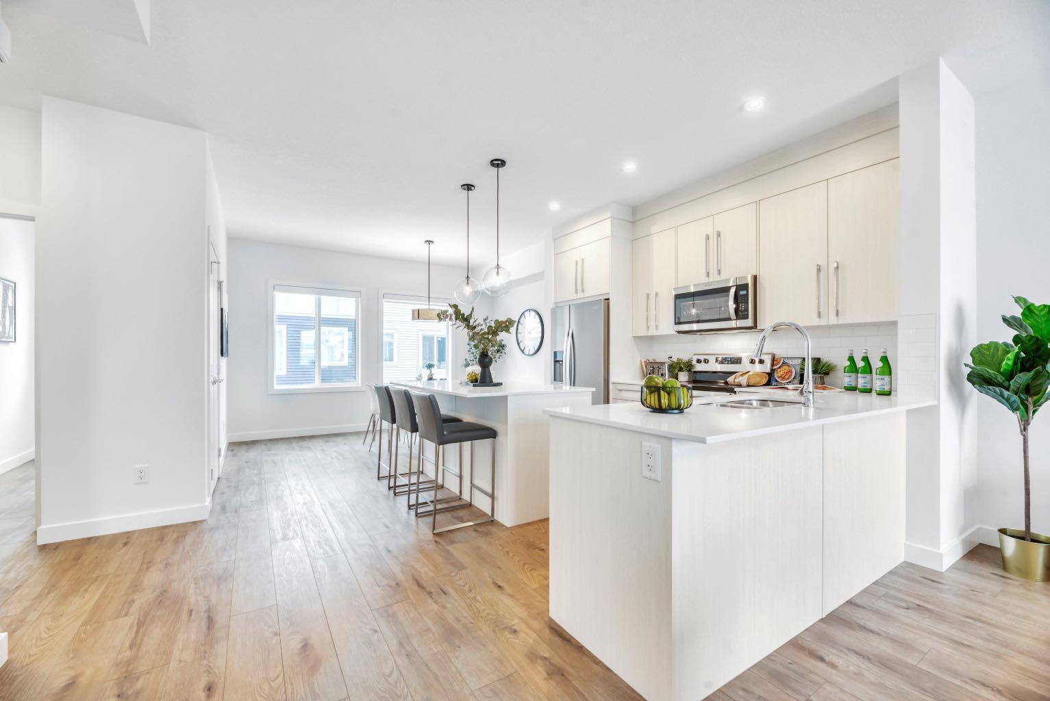 220 Creekstone Drive SW