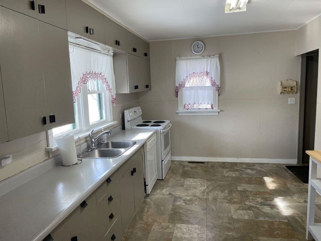 Photo of 11208 102 Avenue, Fairview, AB T0H 1L0 (MLS # A2305556)