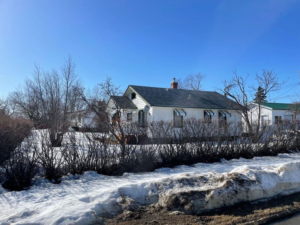 Photo of 11208 102 Avenue, Fairview, AB T0H 1L0 (MLS # A2305556)