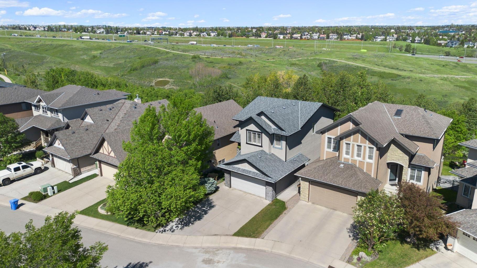 382 Tuscany Ravine Road NW