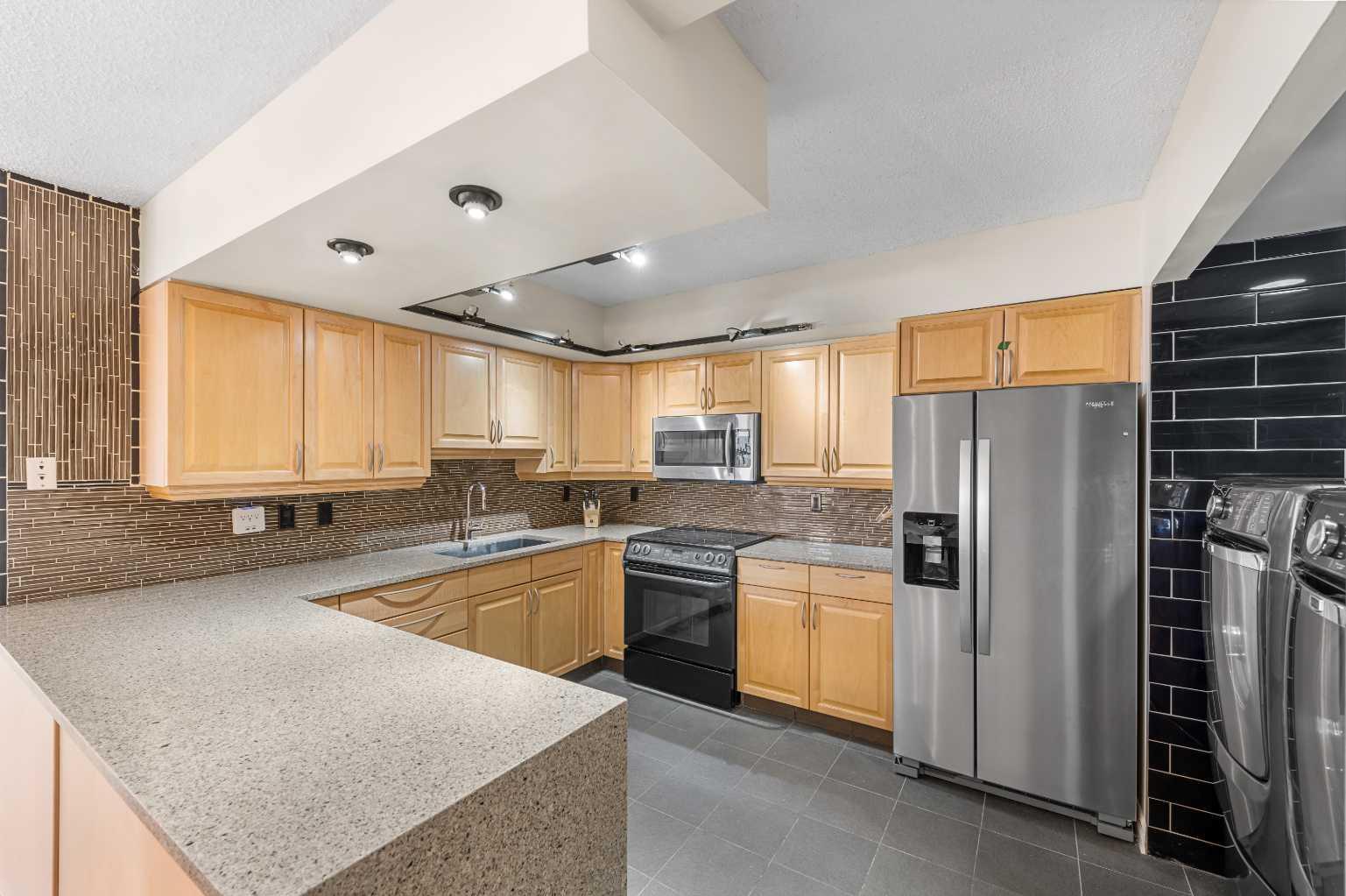 1100 8 Avenue SW 604