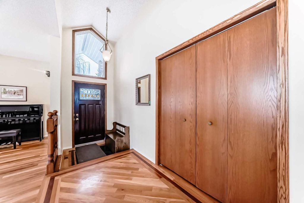 Photo of 204 Edcath Place NW, Calgary, AB T3A 3X6 (MLS # A2294437)