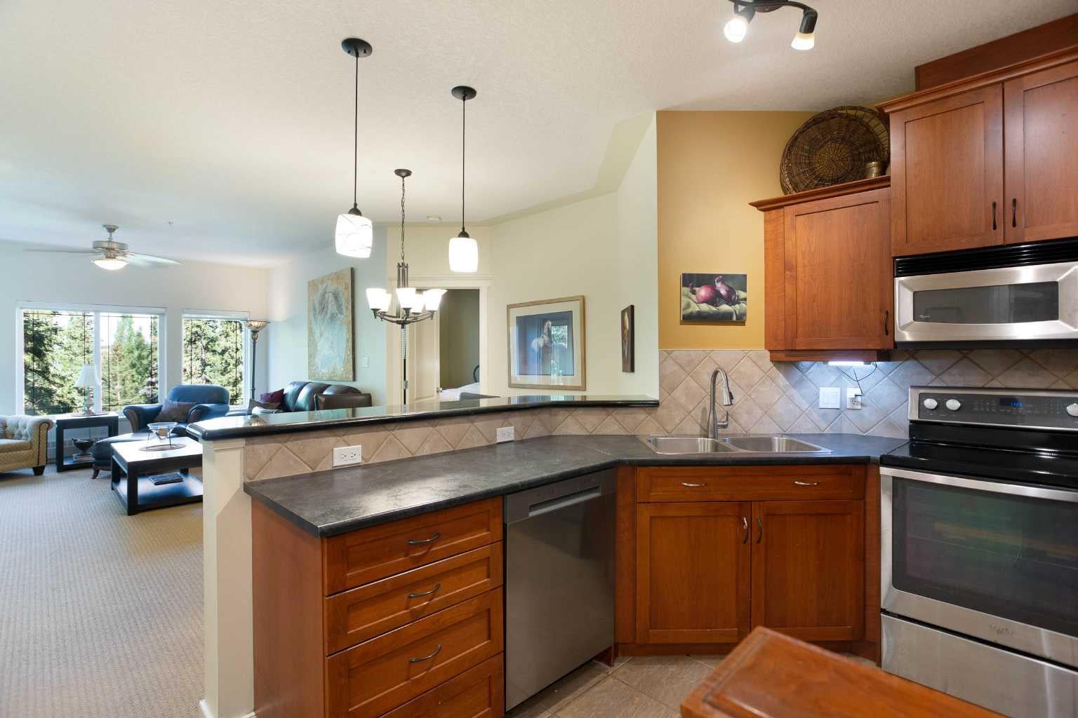 10 Discovery Ridge Close SW 405