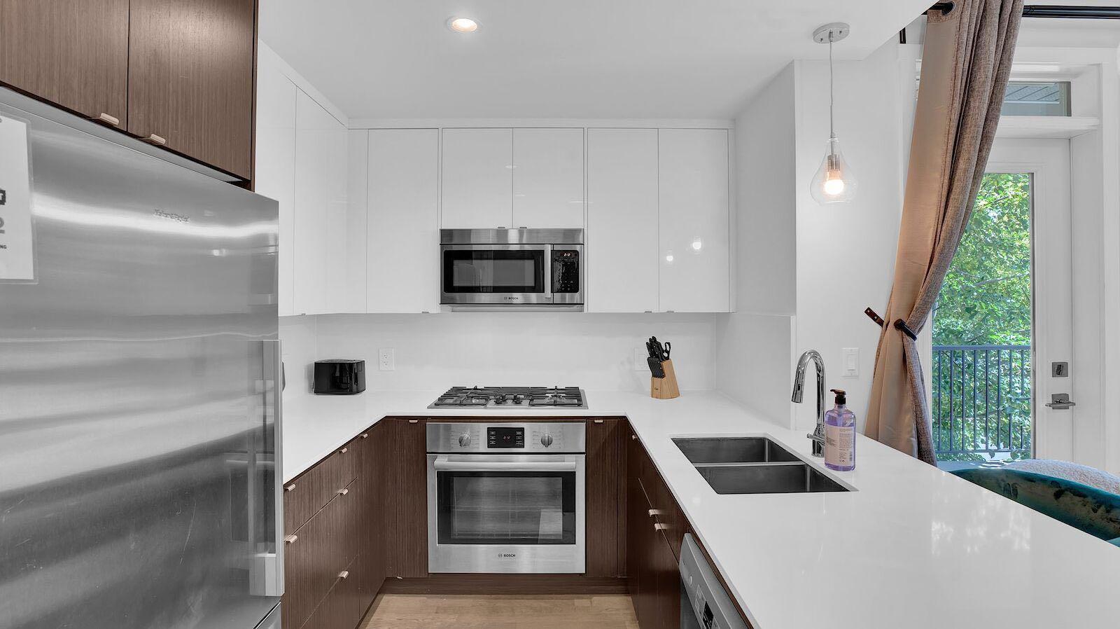 305 18 Avenue SW 212