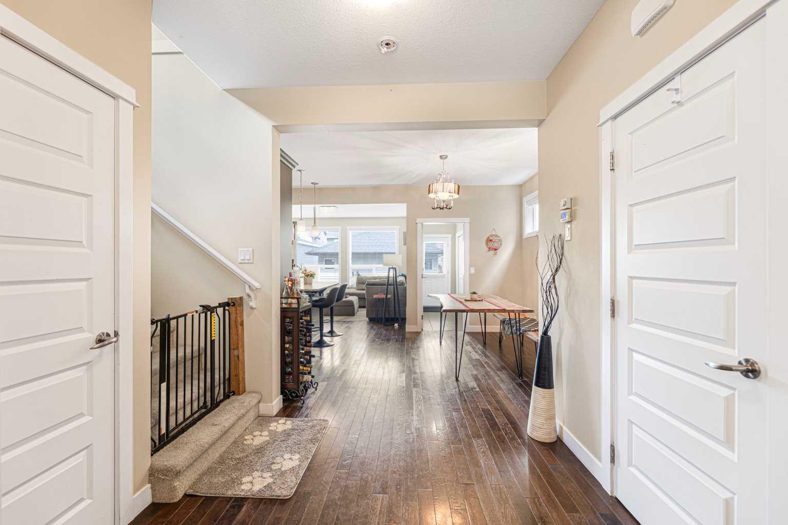 158 Williamstown Close NW