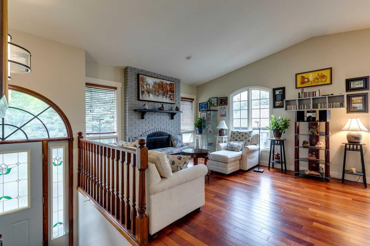 712 Brookpark Drive SW