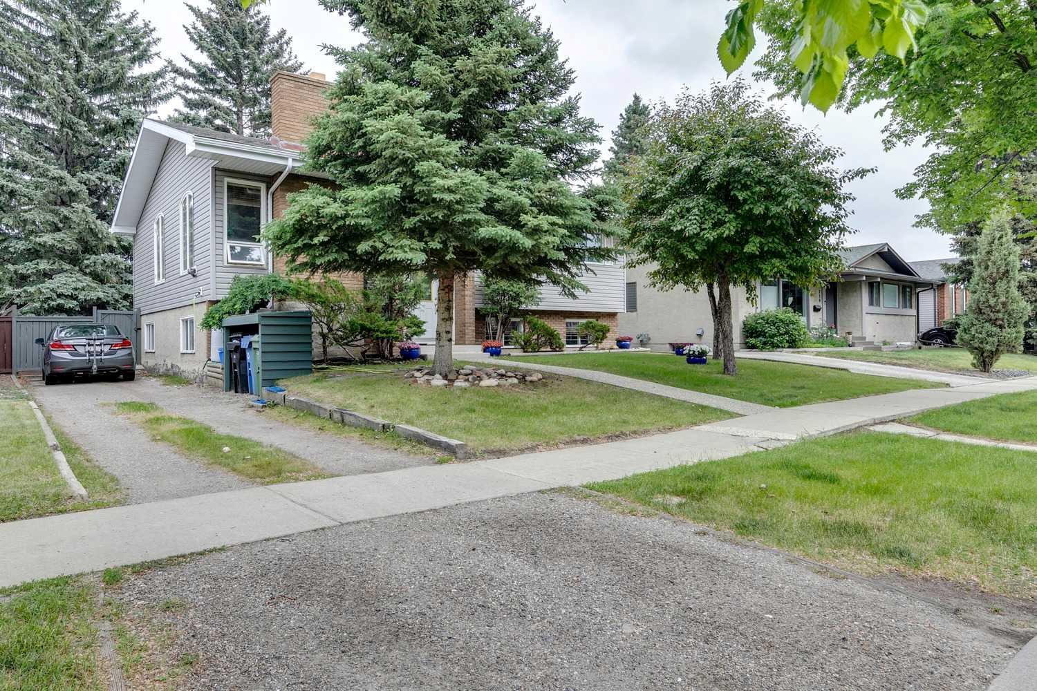 712 Brookpark Drive SW