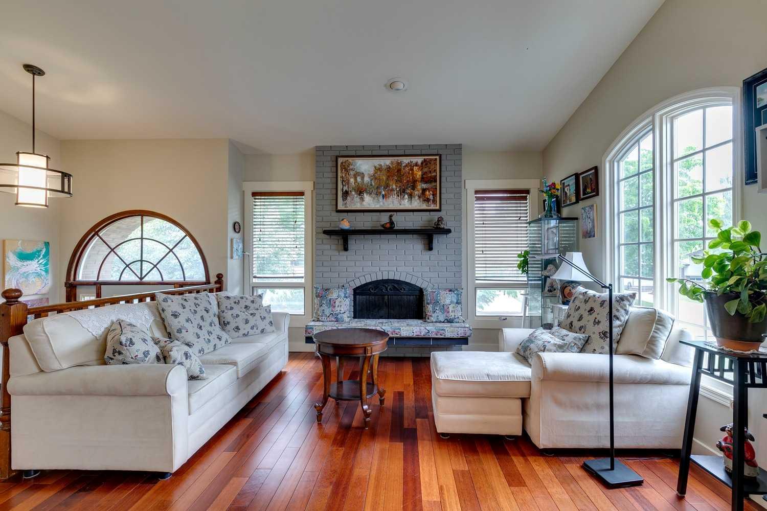 712 Brookpark Drive SW