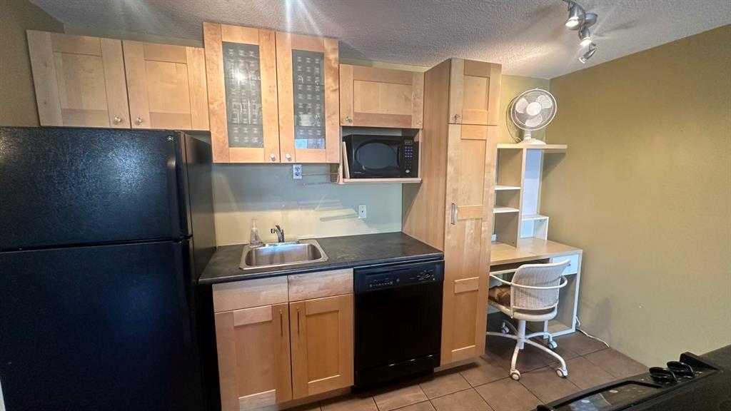 1236 15 Avenue SW 705