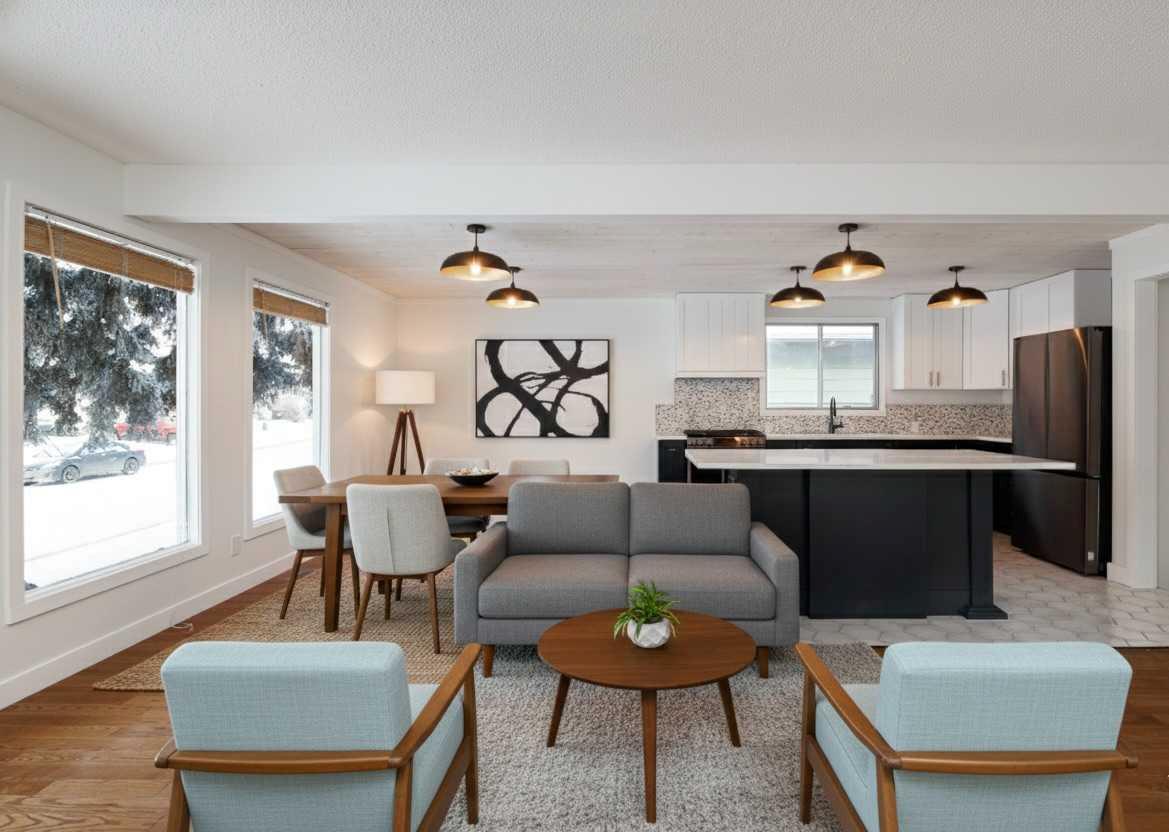 256 Queen Tamara Way SE