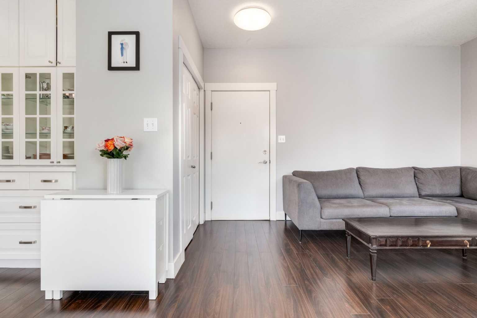 3501 15 Street SW 201