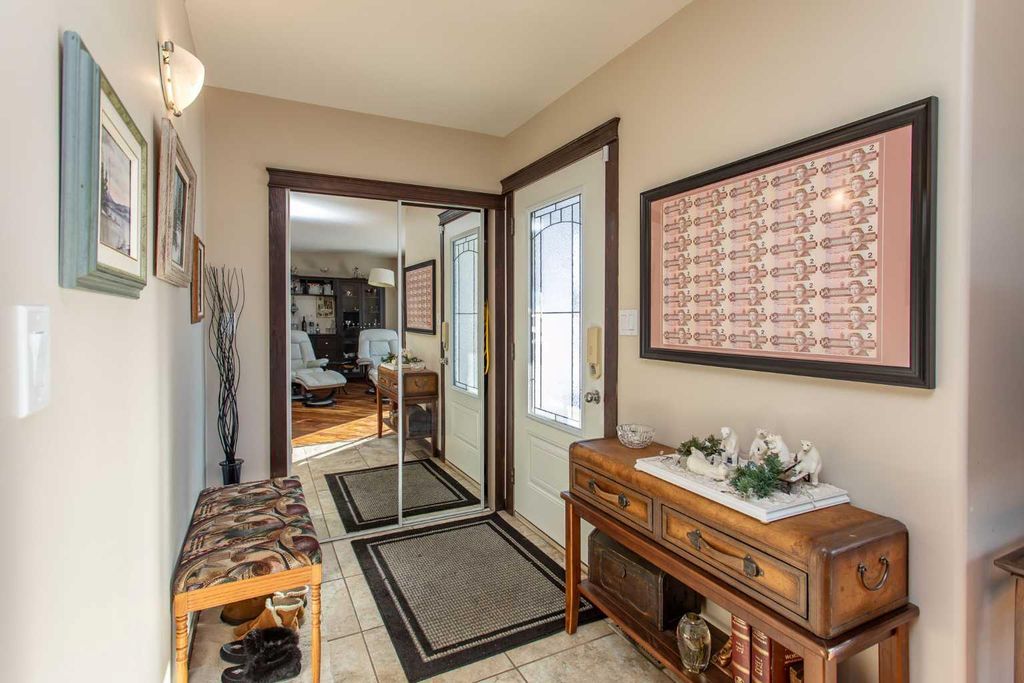 Photo of 150 Robinson Avenue, Penhold, AB T0M 1R0 (MLS # A2287725)