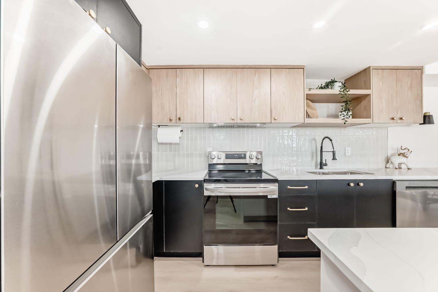 225 25 Avenue SW 905