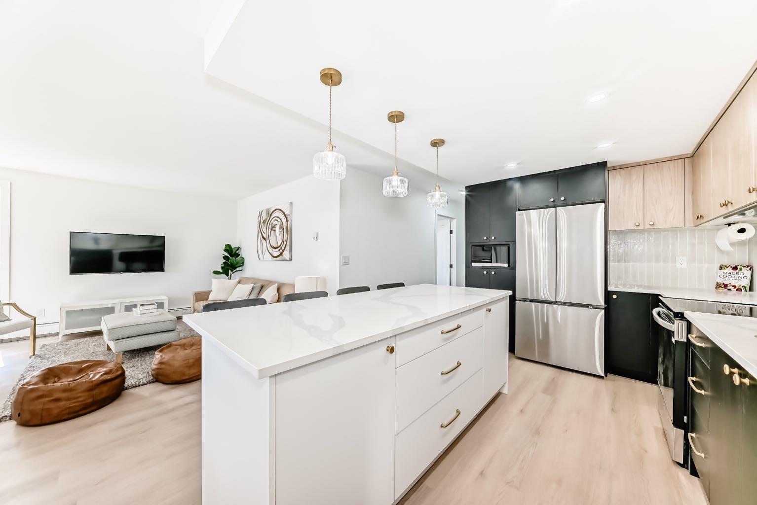 225 25 Avenue SW 905