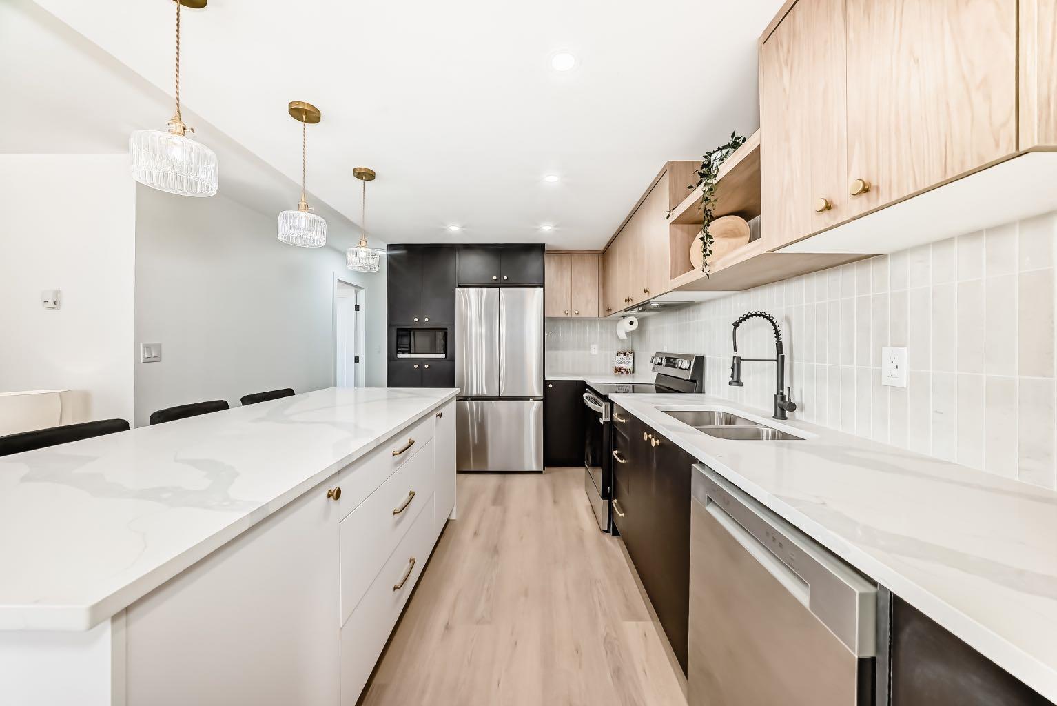 225 25 Avenue SW 905